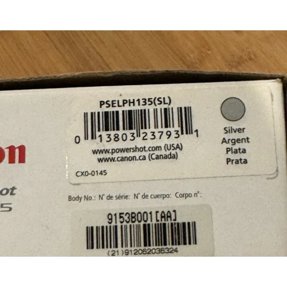 Canon PowerShot ELPH 135 16MP Digital Camera Silver Battery, Charger Etc. Clean